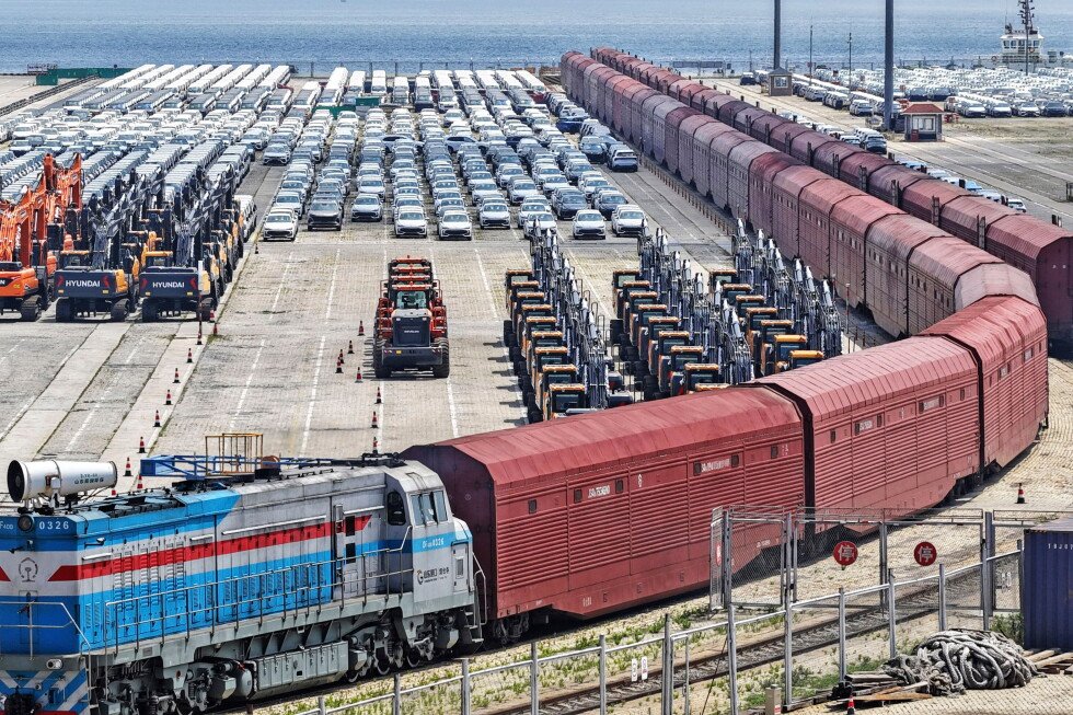china’s-economy-slows-to-4.3%-annual-growth-in-april-june