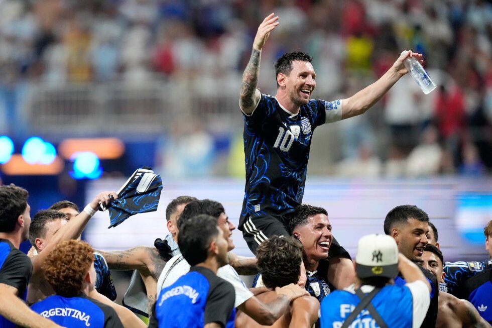 world-cup-semifinals:-england-and-argentina-face-off