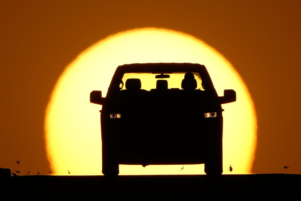 driving-faster-than-the-speed-limit-costs-you-—-and-doesn’t-actually-save-much-time