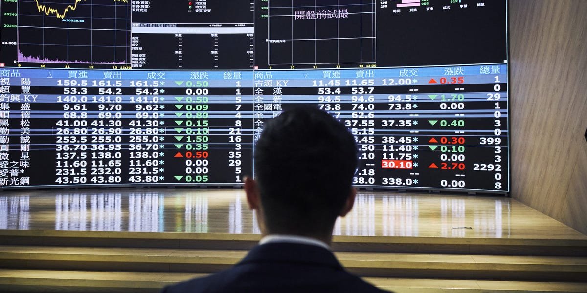 asia’s-ai-chip-rally-cracks-as-kioxia,-tsmc-lead-sell-off
