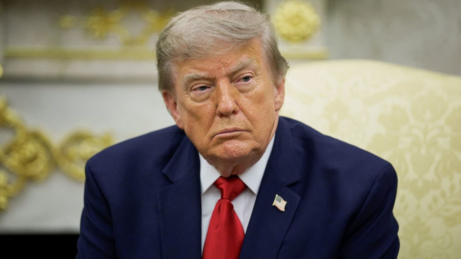 economic-outlook-is-worsening-and-trump-is-getting-blamed,-cnbc-survey-finds