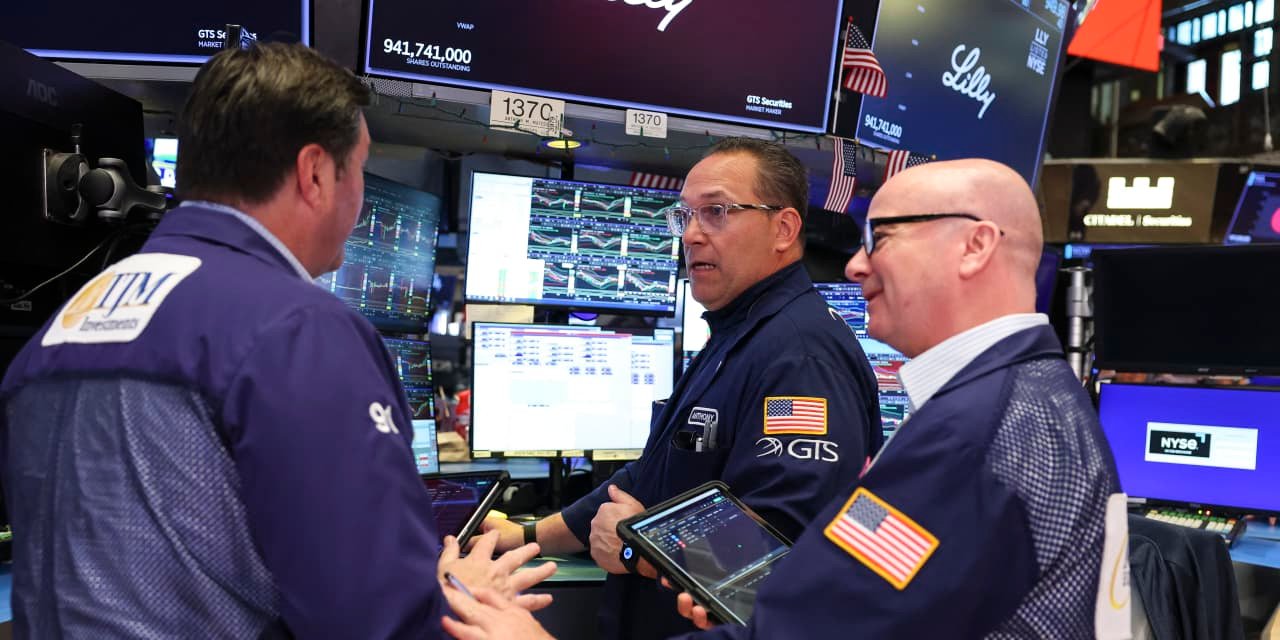 from-hype-to-hesitation:-the-unanswered-questions-driving-the-stock-market-drop