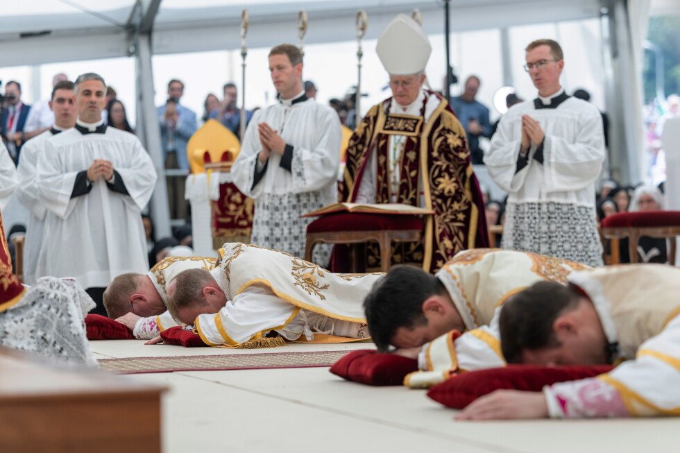traditionalist-catholics-weigh-the-price-of-loyalty-after-schism-with-rome