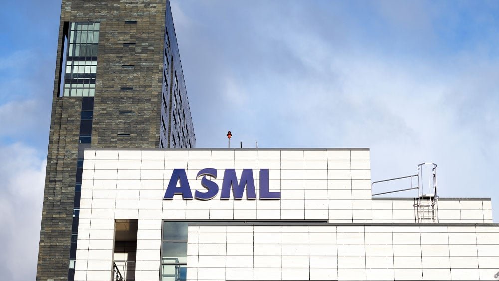 asml,-snowflake-lead-five-stocks-near-buy-points-in-tough-market
