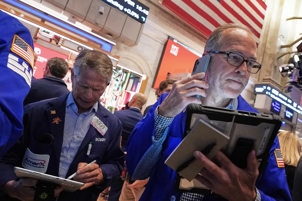 the-sell-off-for-ai-stars-worsens,-while-oil-prices-keep-jumping