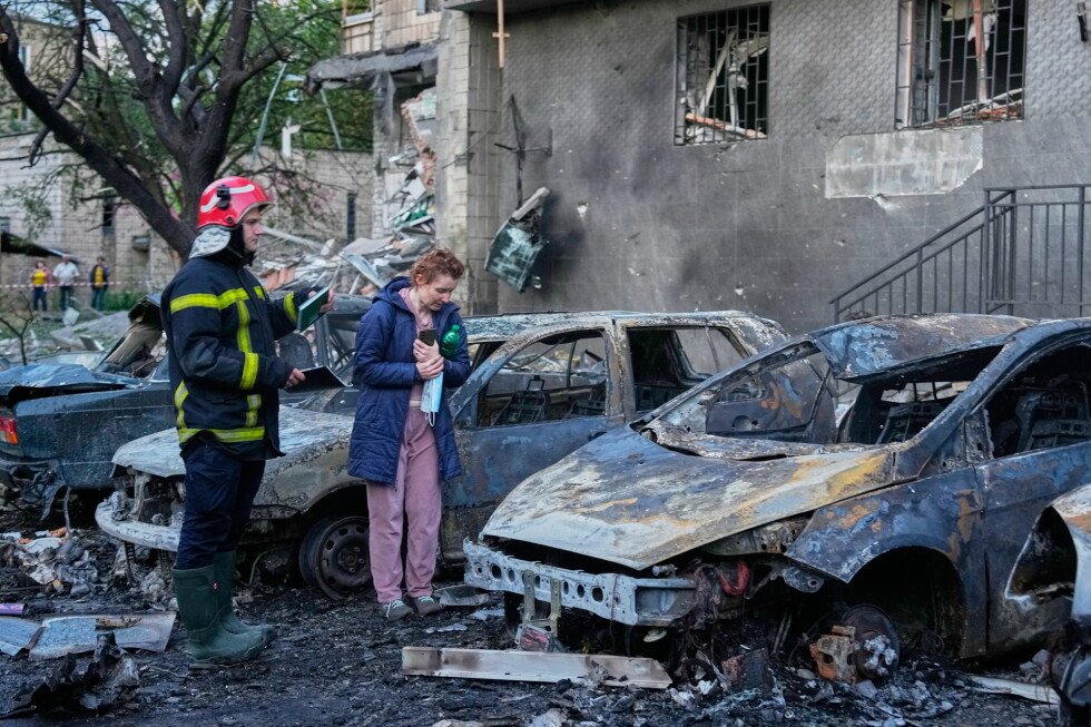 russian-attack-on-kyiv-leaves-1-dead-and-8-injured