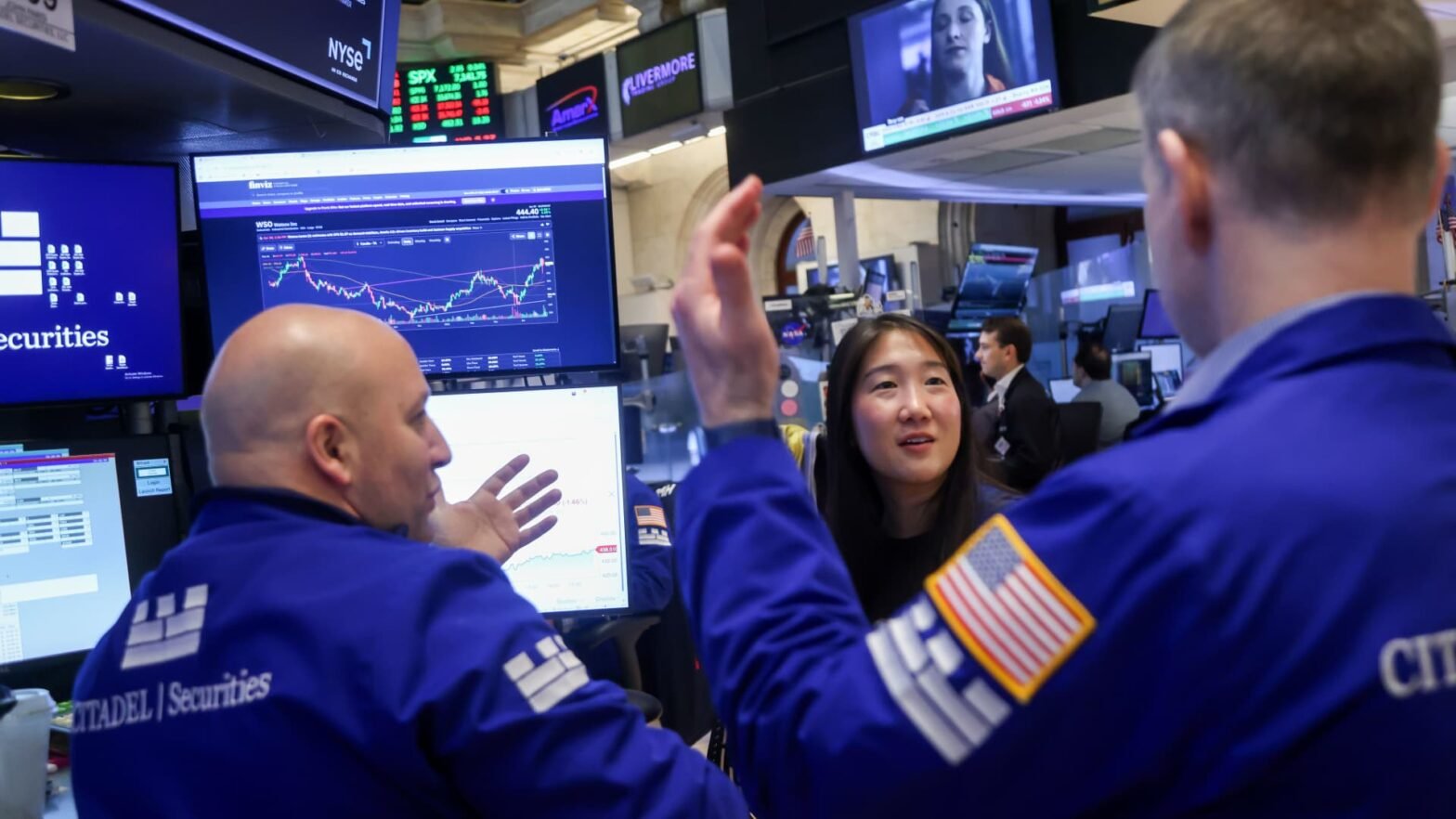 stock-futures-are-little-changed-as-traders-shift-focus-to-earnings-amid-middle-east-tensions:-live-updates