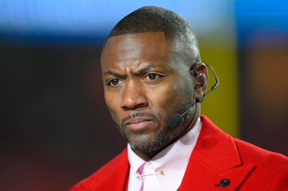 espn-starts-layoffs-tied-to-nfl-network-acquisition,-memo-says
