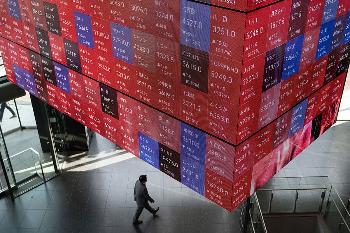 asian-stocks-set-for-gains-as-chipmakers-rebound:-markets-wrap