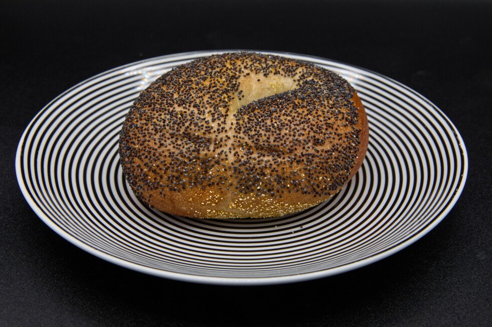the-bagel-in-america-is-an-immigrant-story-with-a-schmear-of-comfort