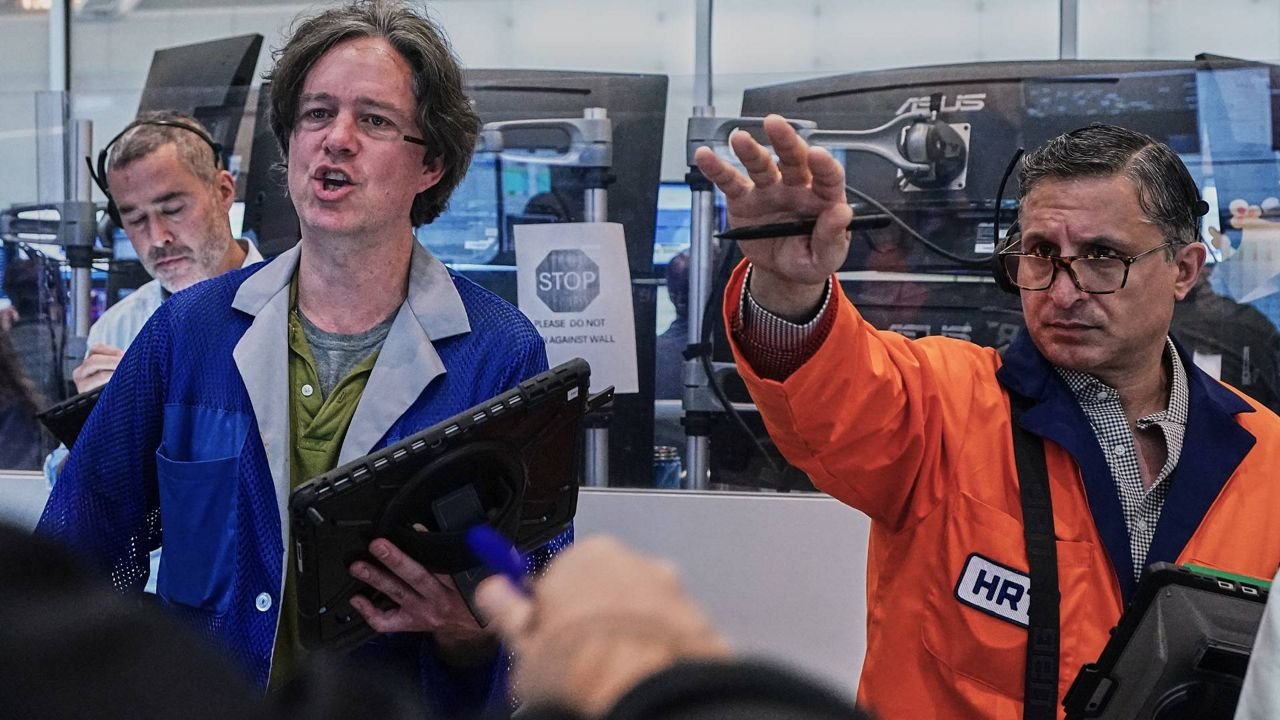 brent-oil’s-price-briefly-tops-$100-per-barrel