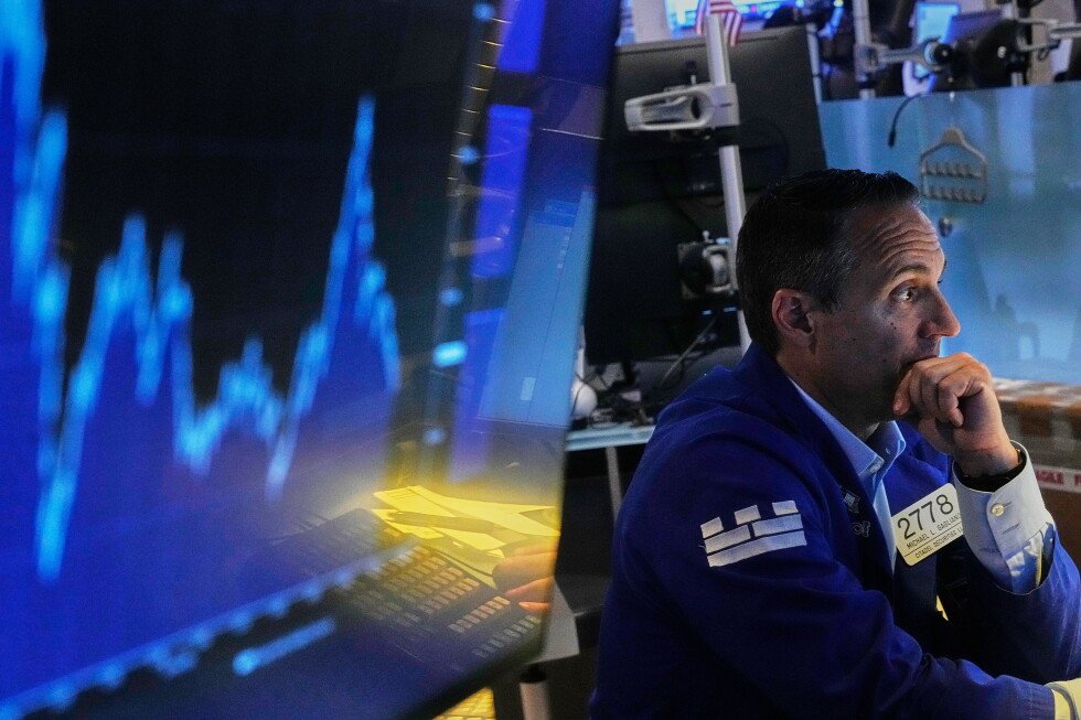 share-prices-mostly-gain-as-brent-crude-inches-toward-$100-a-barrel