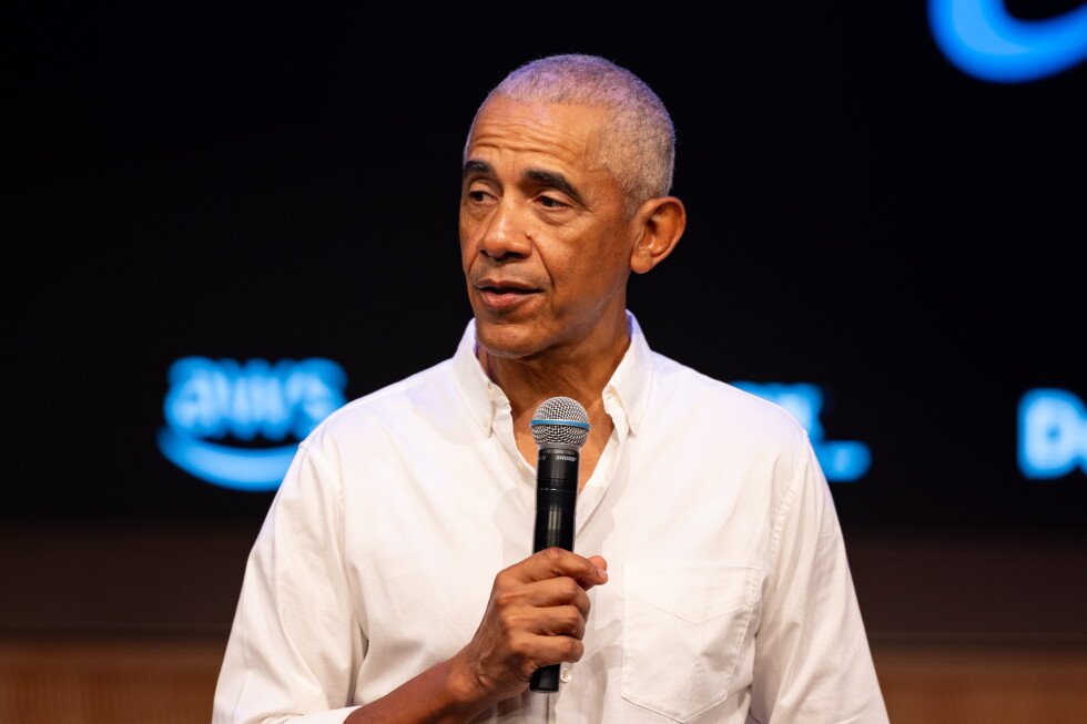 barack-obama-surprises-wnba-all-stars-at-their-practice