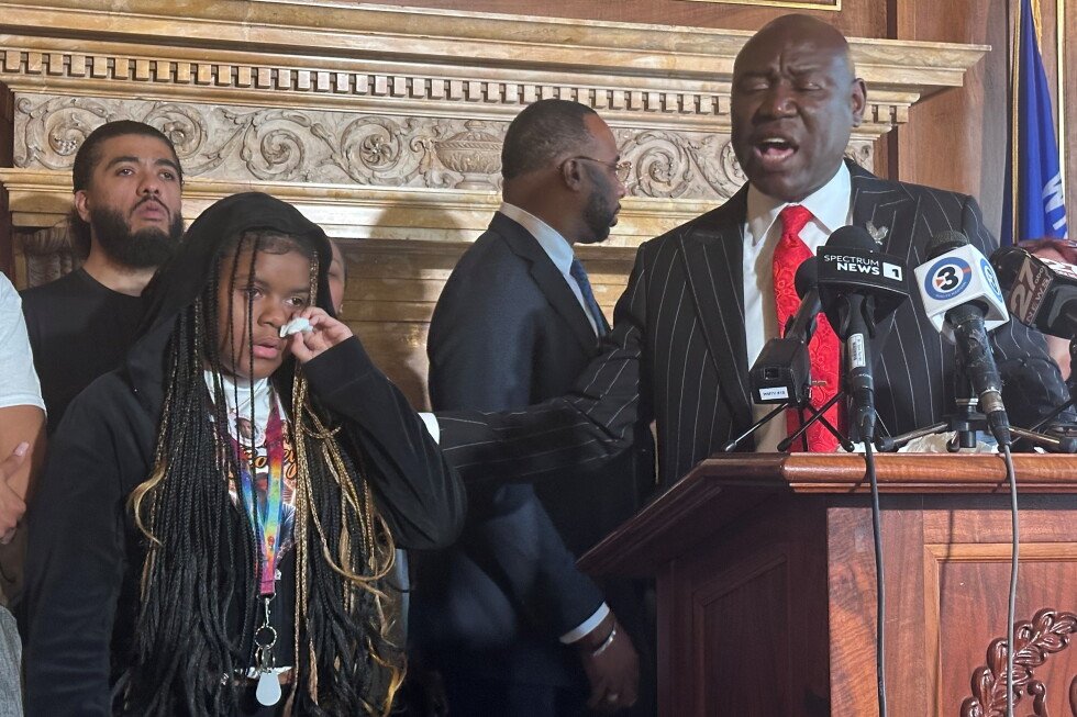 family-honors-corey-ruiz,-who-was-shot-and-killed-by-police
