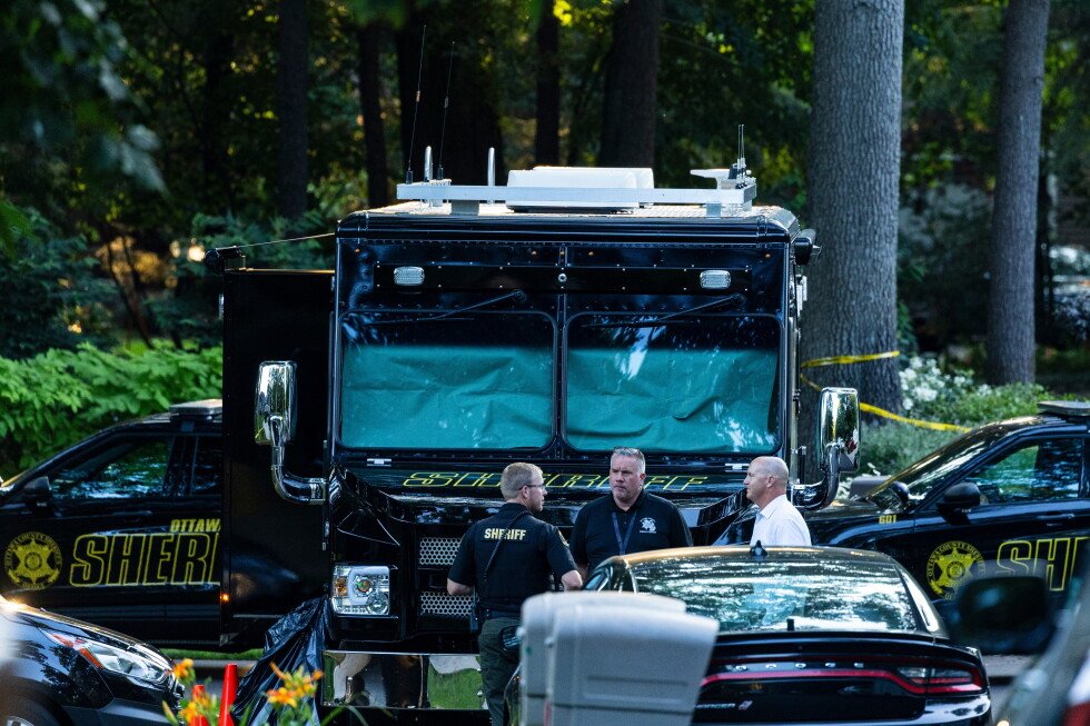 descubren-8-muertos-en-una-casa-incendiada-en-michigan,-algunos-de-ellos-con-heridas-de-bala