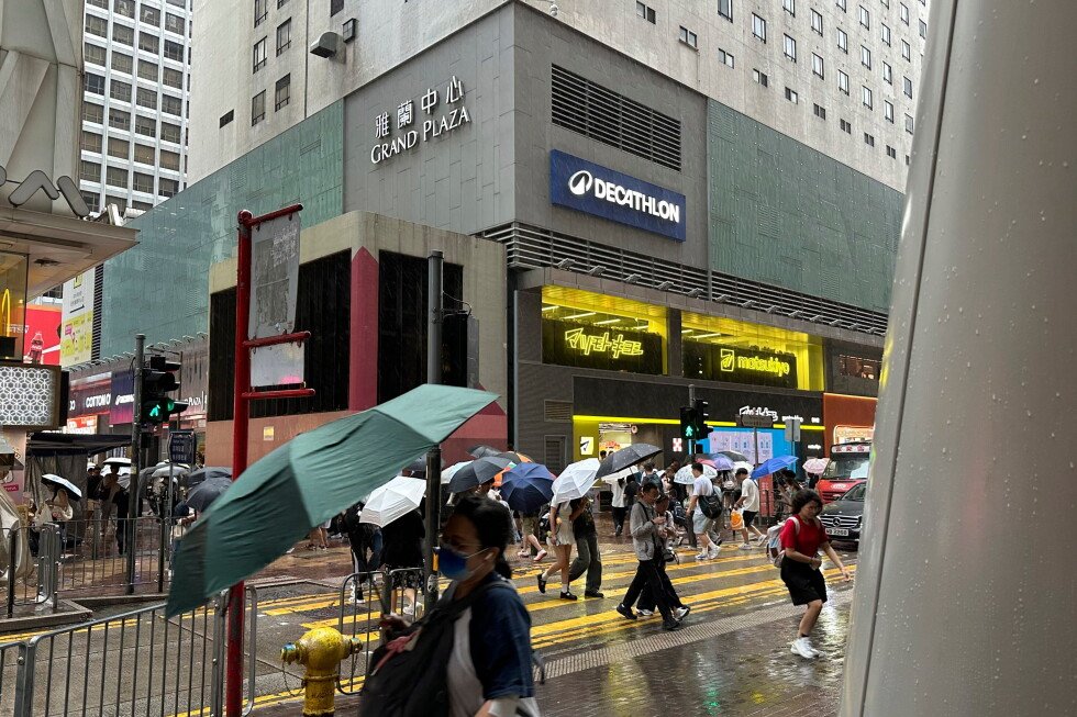 el-tifon-noul-pone-en-alerta-al-sur-de-china-y-hong-kong-cancela-vuelos