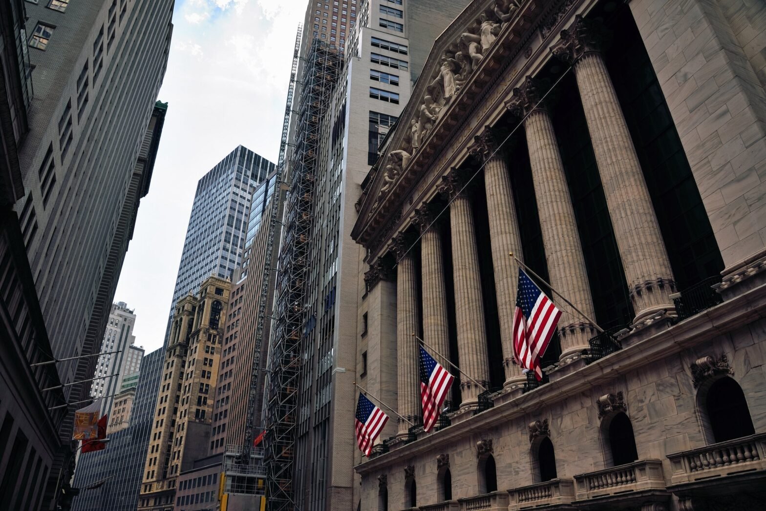 here-are-monday’s-top-wall-street-analyst-research-calls:-alphabet,-clean-harbors,-ford,-huntington-bancshares,-rivian,-rocket-lab,-terawulf,-vale,-warner-bros.-discovery,-and-more