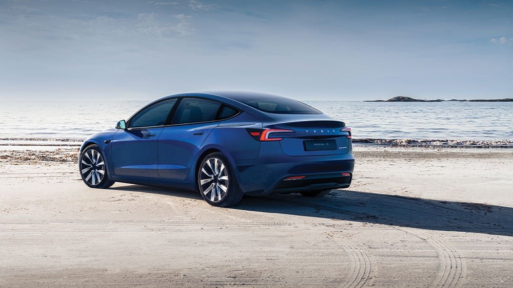 as-elon-musk-promises-the-future,-tesla-stock-slides-into-the-past