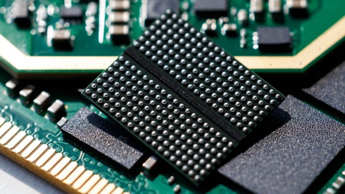 ai-stock-sell-off-continues-as-investors-dump-chipmakers