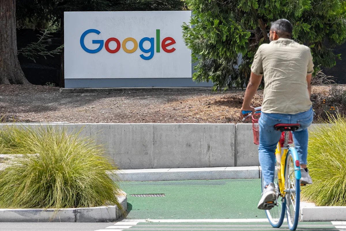 chip-stock-rout-sends-investors-rushing-back-to-bruised-alphabet-stock