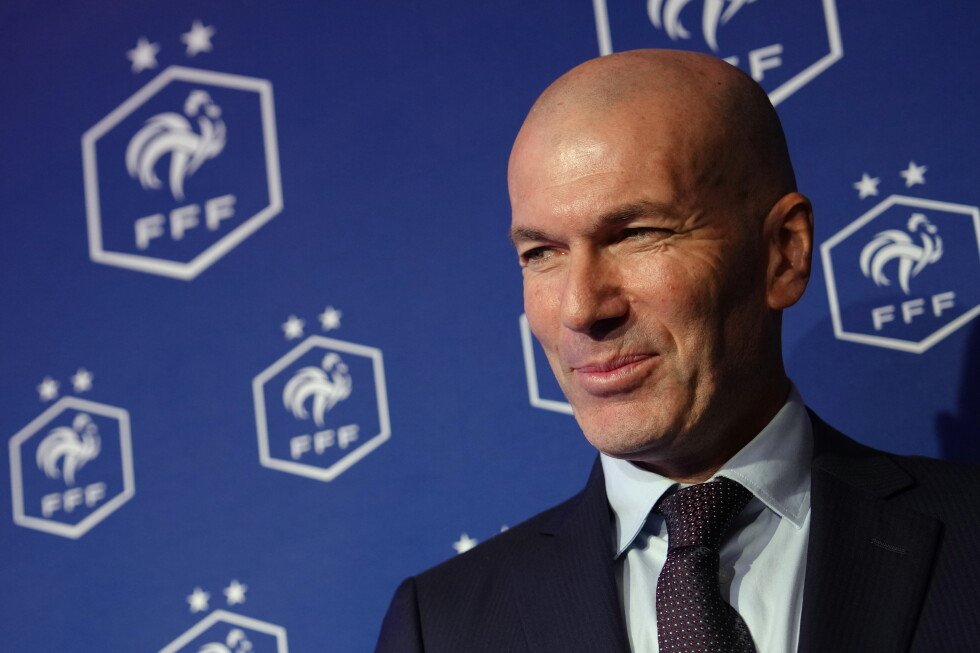 france’s-soccer-federation-set-to-announce-a-new-coach,-likely-to-be-zidane