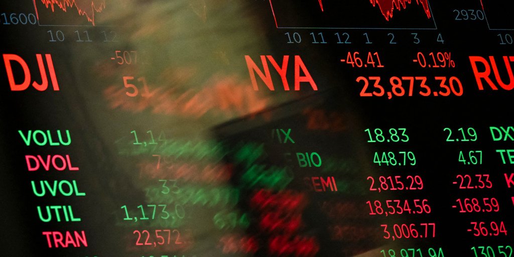 nasdaq-100-slides-into-correction-as-tech-stocks-sell-off