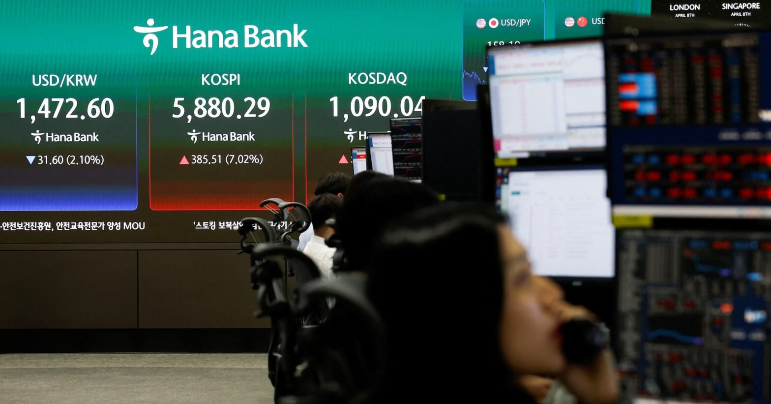 south-korea-stock-rout-breaks-records-as-sk-hynix-earnings-disappoint