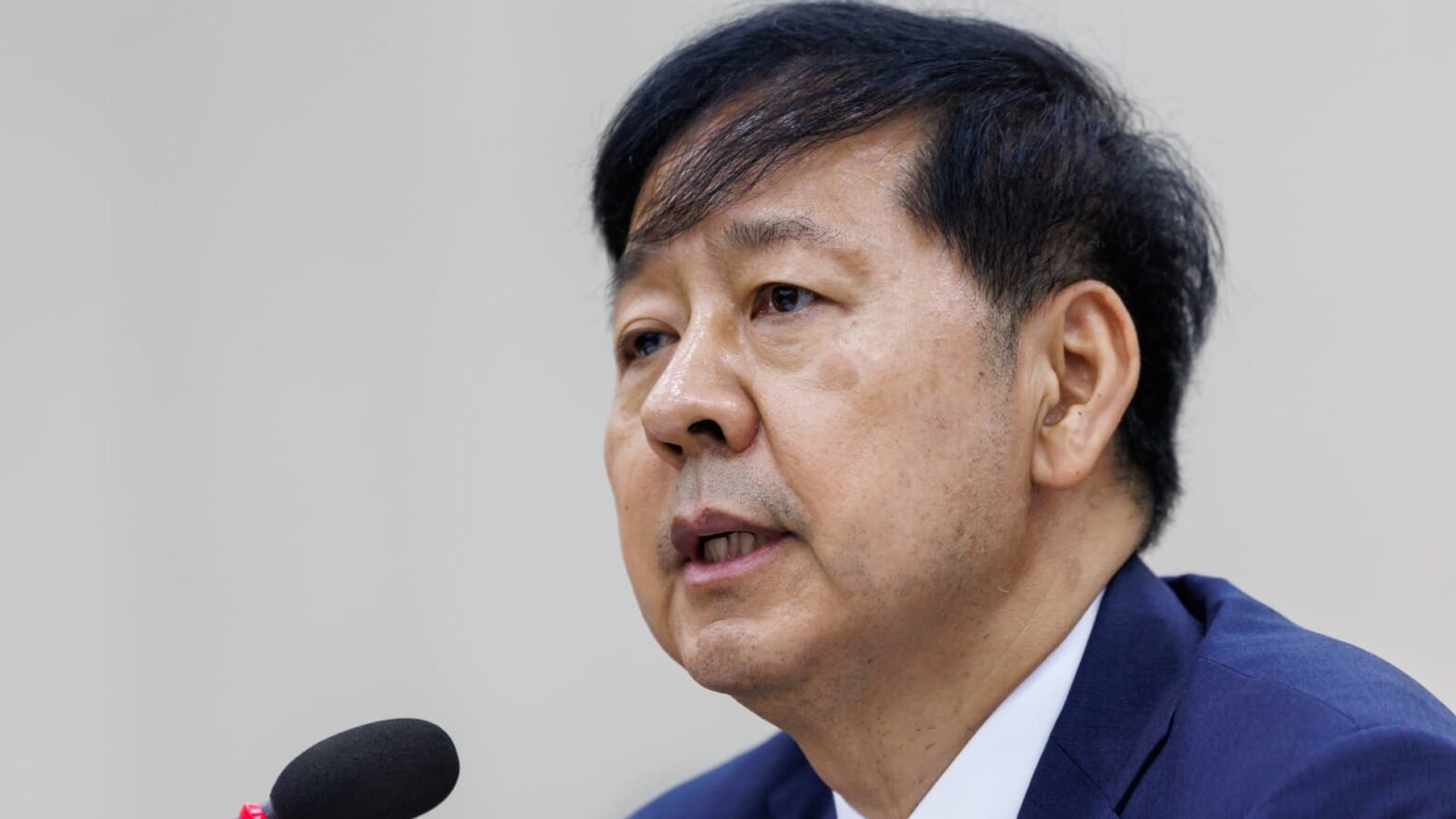 minister-apologizes-as-korean-leveraged-etf-investors-nurse-heavy-losses-amid-chip-stock-rout