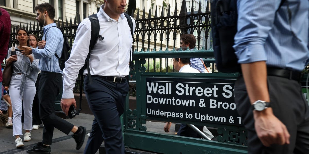 stock-market-warning:-waning-buybacks-a-warning-for-s&p-500-firms