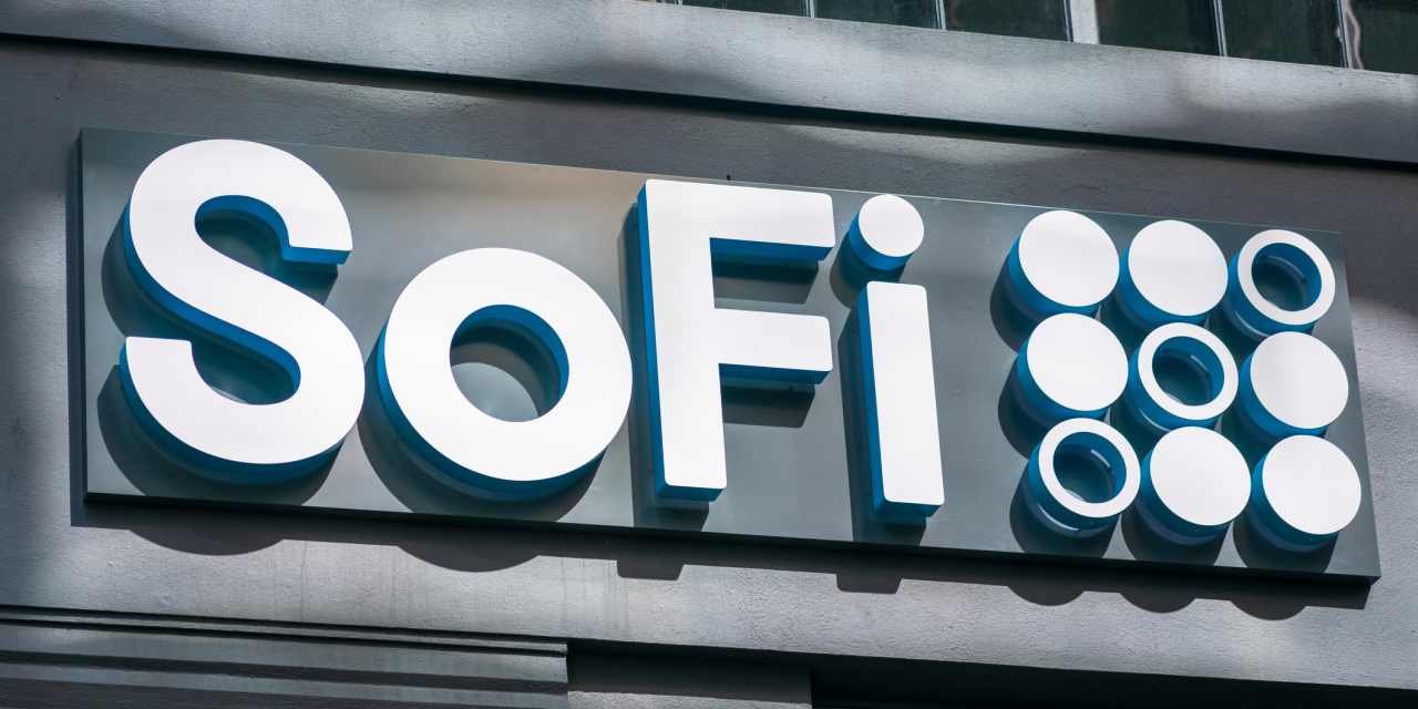 sofi-must-win-back-wall-street.-will-a-slight-earnings-beat-help?