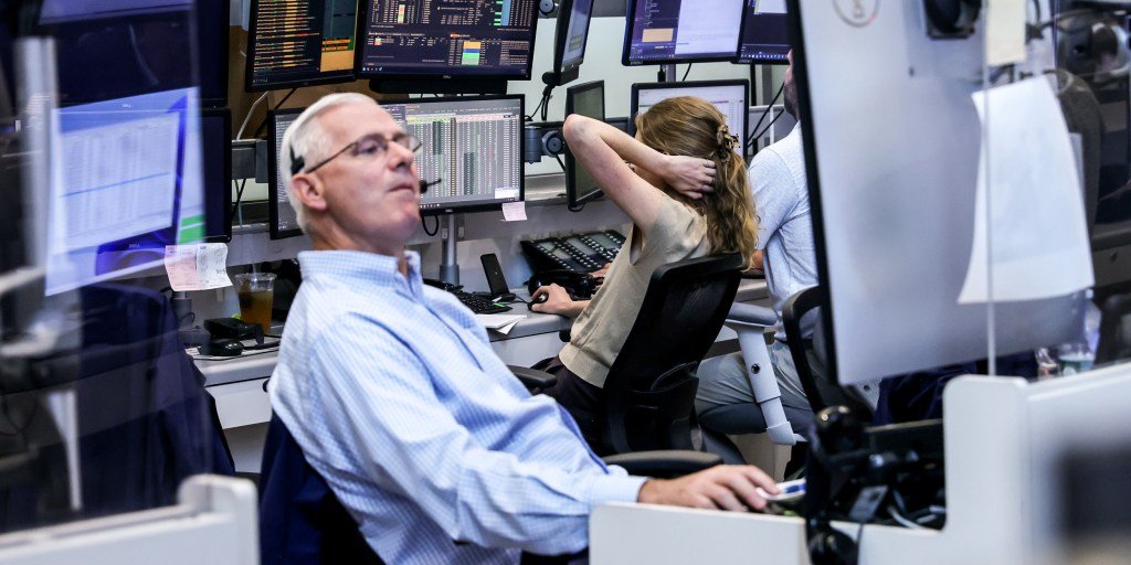 wall-street-closes-down-sharply-after-fed-keeps-rates-unchanged