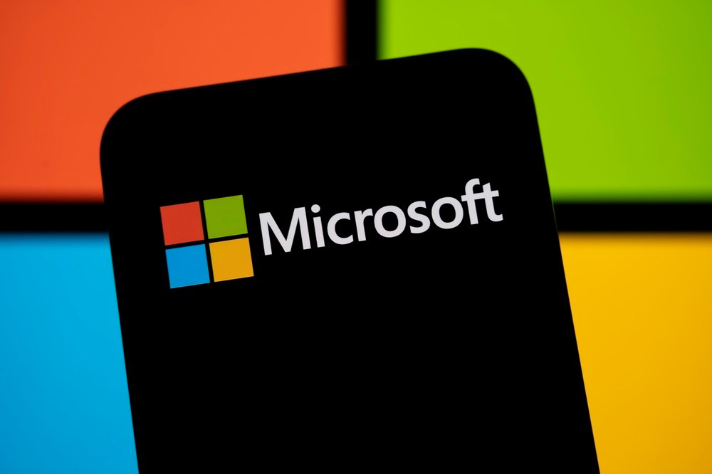 microsoft-pushes-higher:-8-key-items-shaping-the-stock-market-thursday