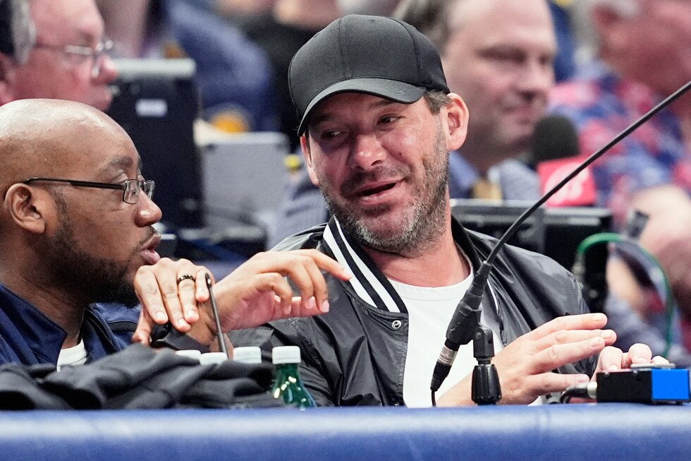 cbs-analyst-tony-romo-had-an-open-bottle-of-alcohol-in-his-car-when-arrested,-police-say