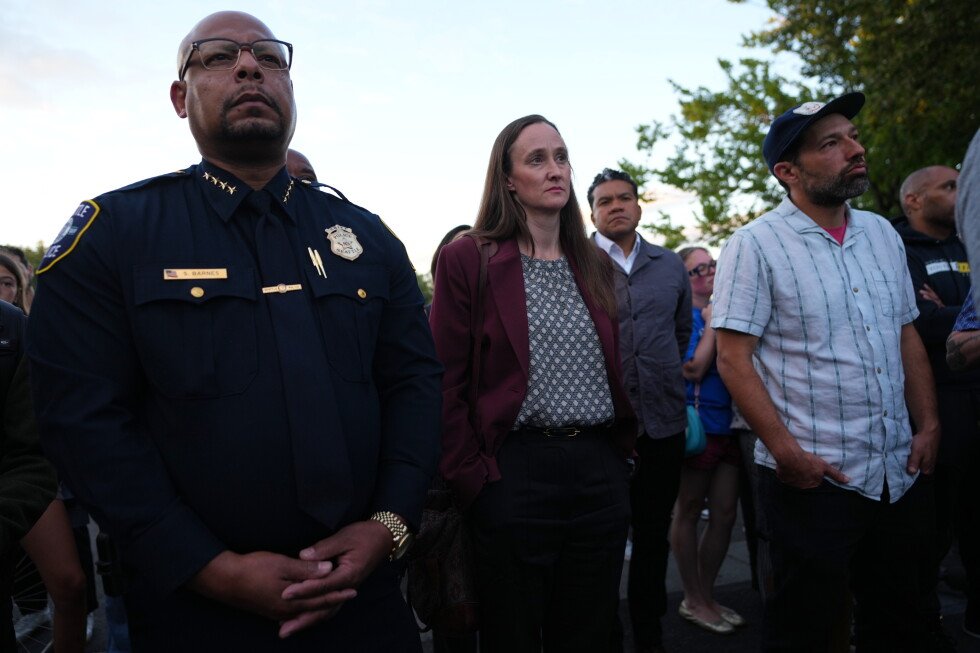 seattle-mayor-may-oust-police-chief-after-shooting-by-space-needle
