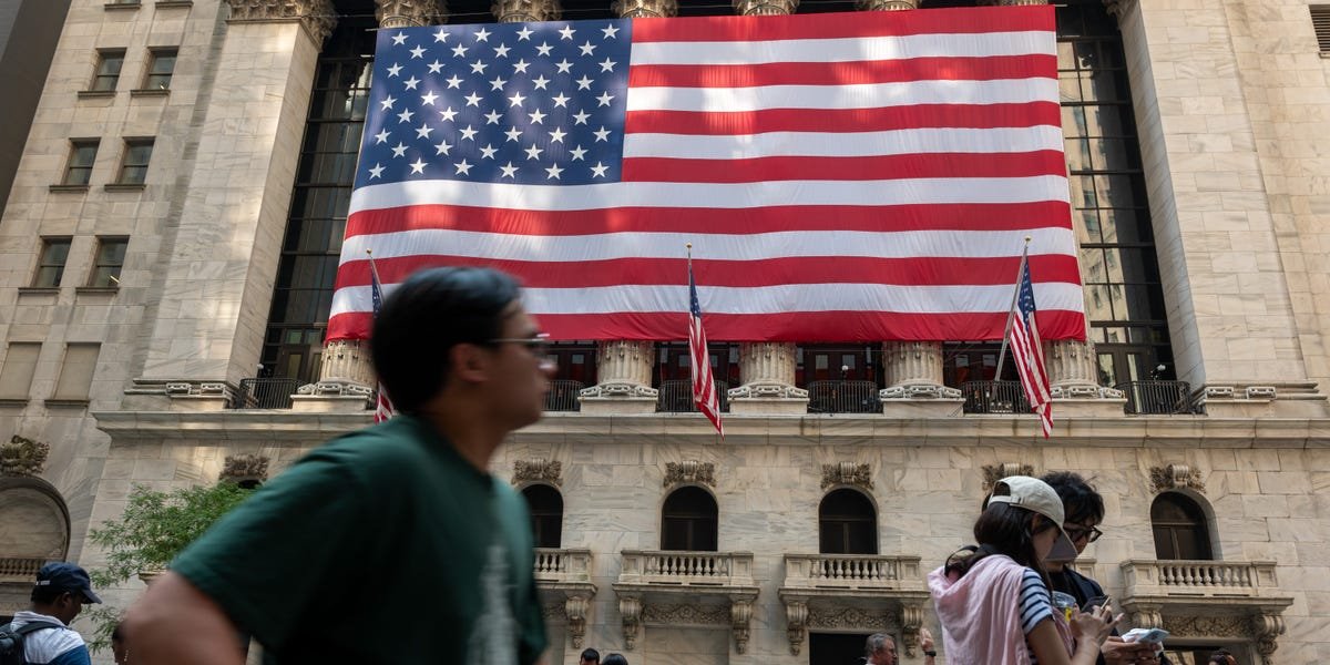 s&p-500-to-surge-10%-despite-coming-inflation-shocks:-jpmorgan