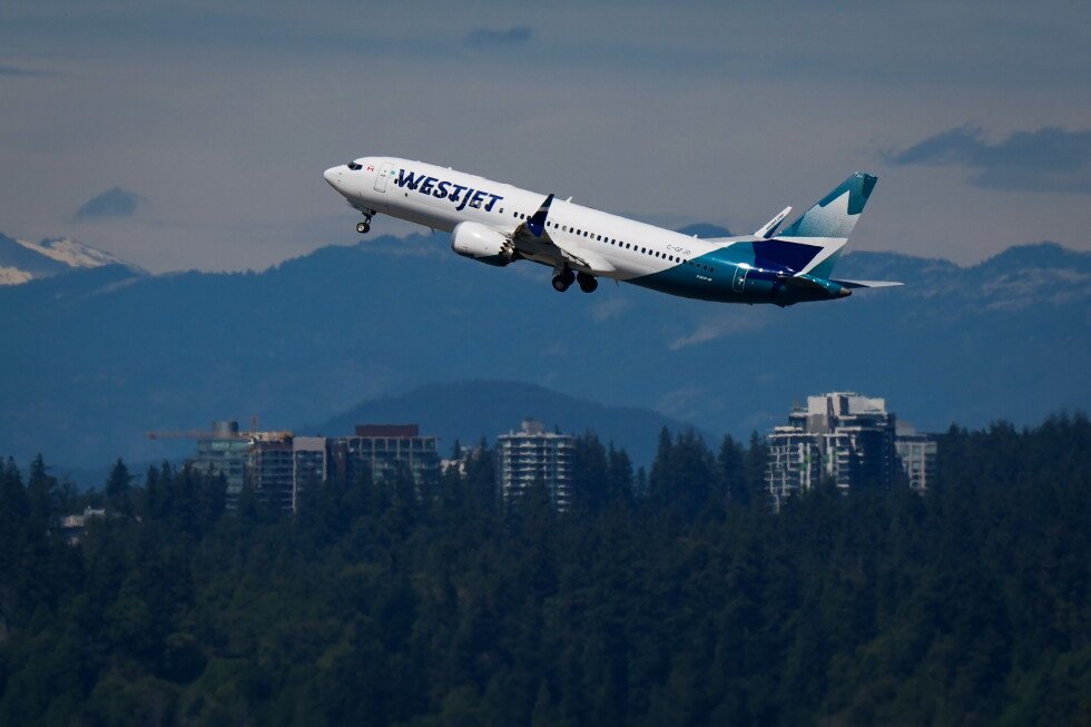westjet-flight-attendants-go-on-strike