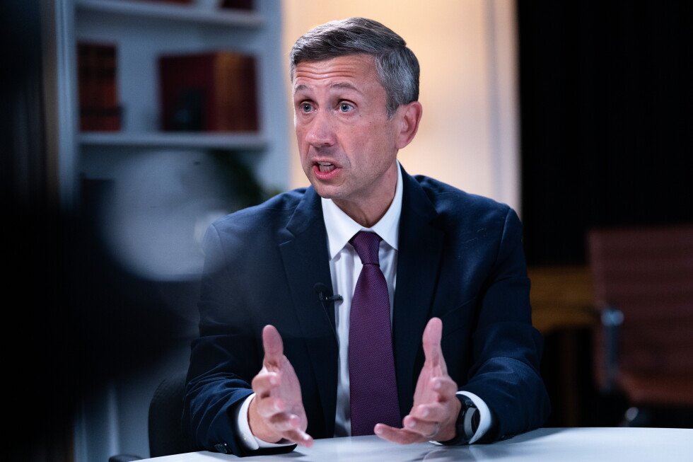 ken-martin-hunkers-down-at-democratic-national-committee