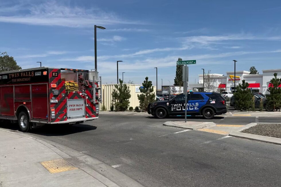worker-among-3-killed-in-shooting-at-idaho-fast-food-restaurant,-owner-says