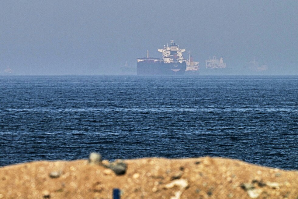 oil-prices-fall-after-trump-tells-us-forces-not-to-strike-iran