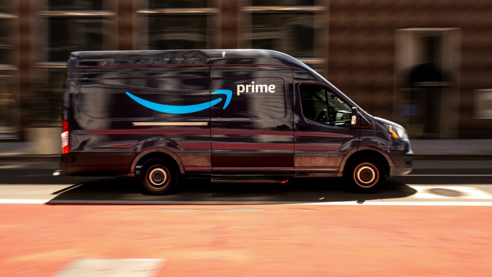 amazon-tops-$3-trillion-market-cap-as-stock-continues-post-earnings-surge