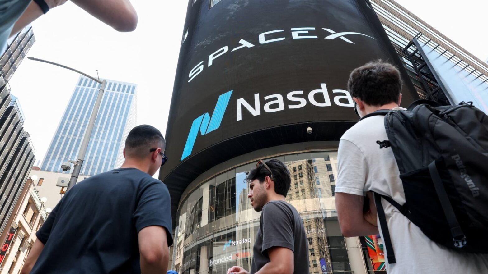 spacex’s-post-ipo-plunge-sets-tense-backdrop-for-first-earnings-report