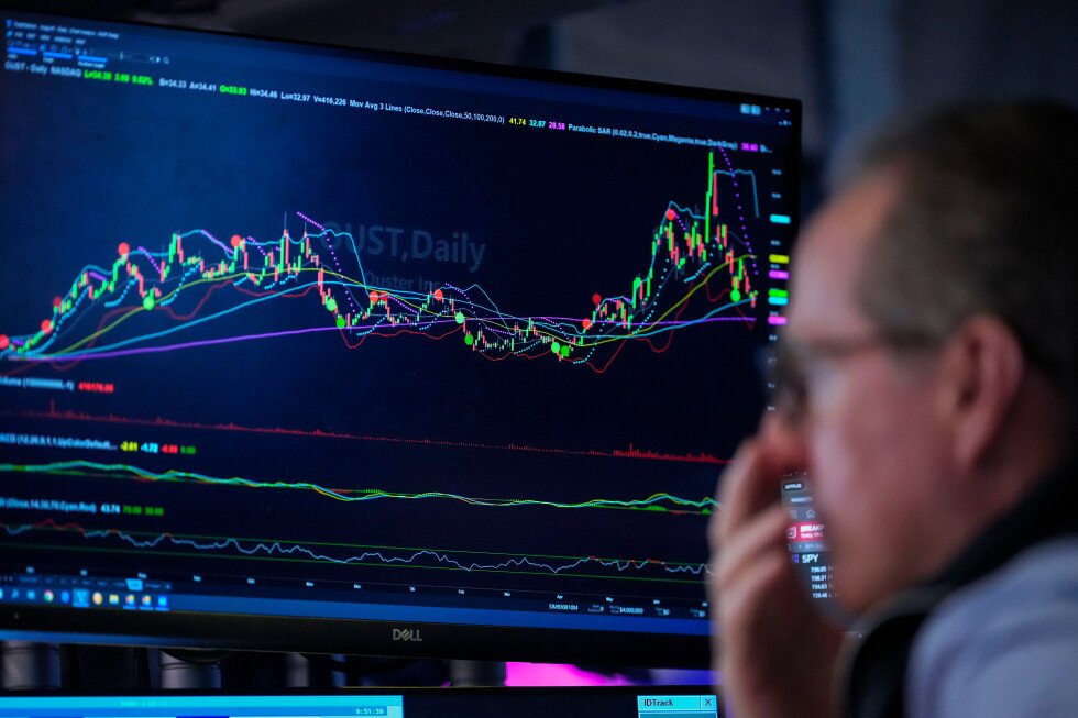 asian-shares-mostly-dip-after-us-stocks-rally