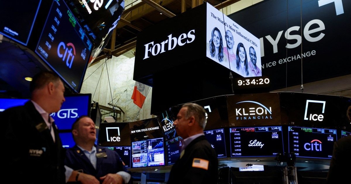 us-stocks-near-record-high,-oil-falls-as-trump-claims-iran-talks-underway