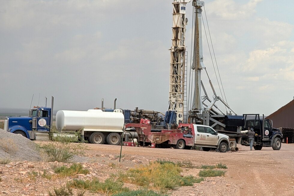 border-wall-contractors-ordered-to-stop-drilling-wells-in-new-mexico