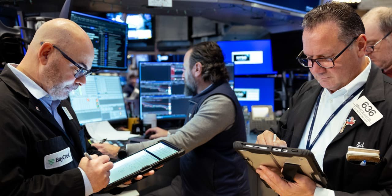 coherent,-palantir,-spacex,-caterpillar,-pfizer,-and-more-stocks-that-explain-today’s-market