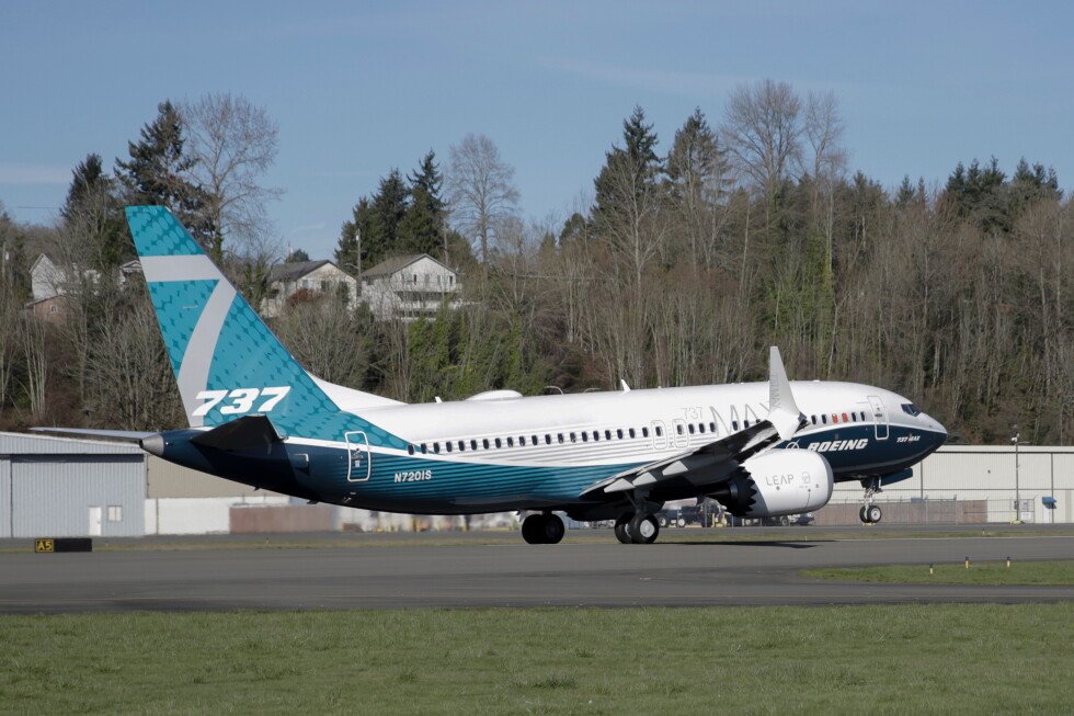faa-approves-boeing’s-new-737-max-7-jetliner-for-flight