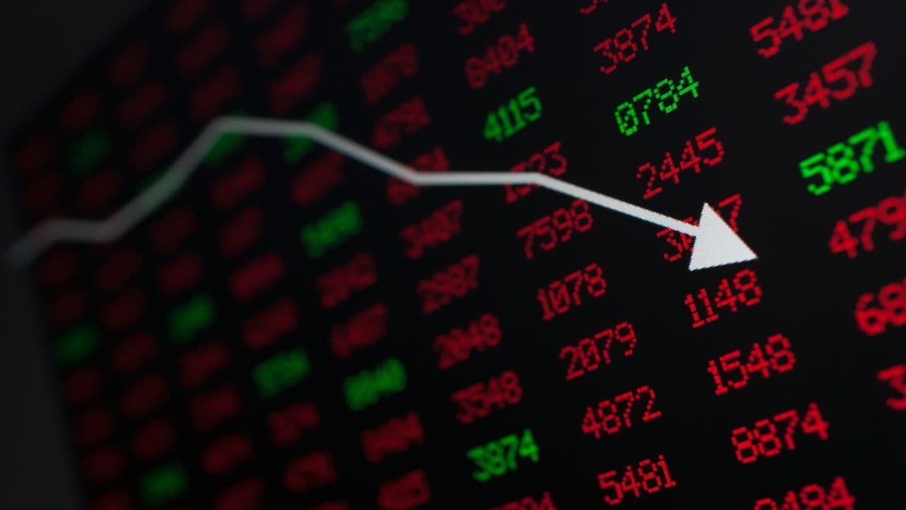 sensex-down-400-pts-from-day’s-high,-nifty-below-24,600:-3-key-reasons-behind-market-paring-gains