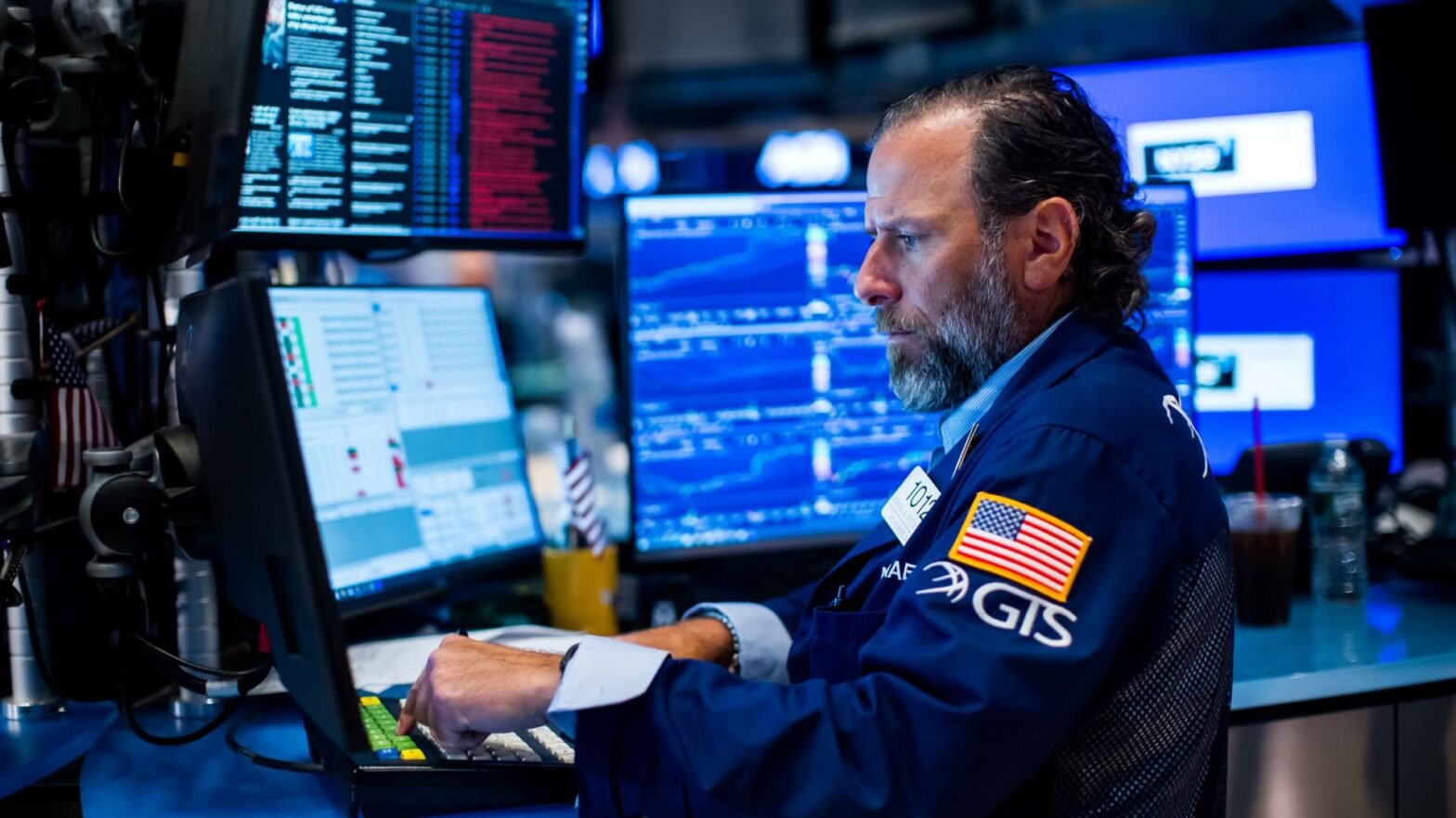 stock-bears-obliterated-as-nasdaq-100-logs-top-10-bullish-stat-of-past-decade
