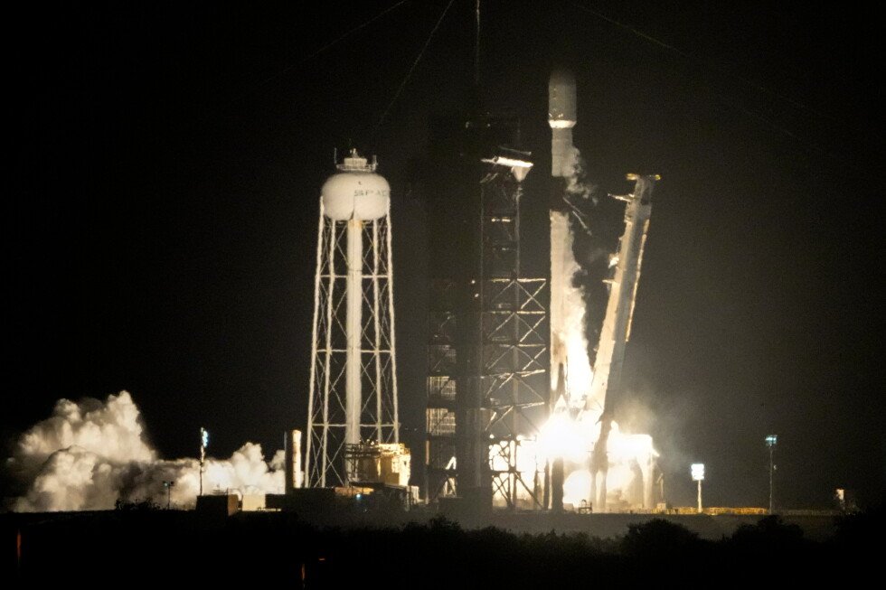 space-experts-are-certain-a-spacex-rocket-crashed-into-the-moon