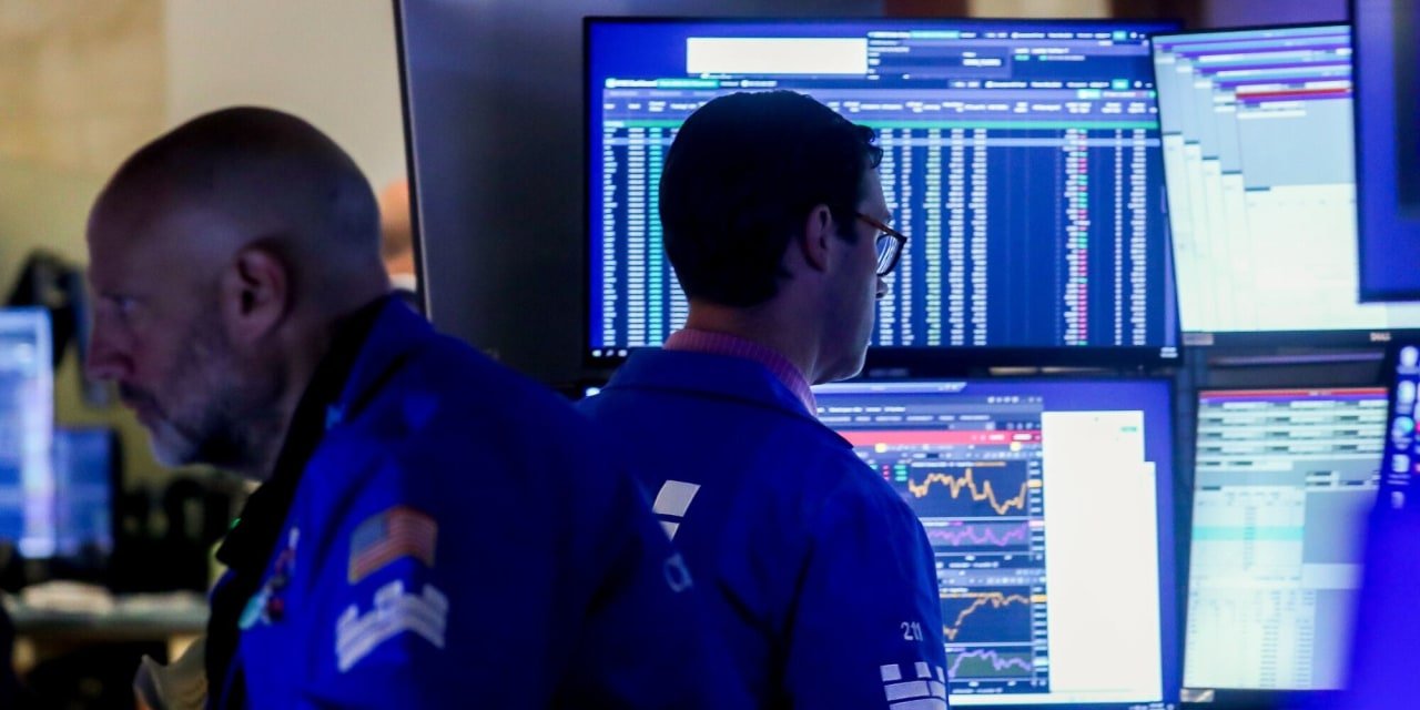 us.-stocks-mixed-as-tech-wobbles-offset-hormuz-hopes